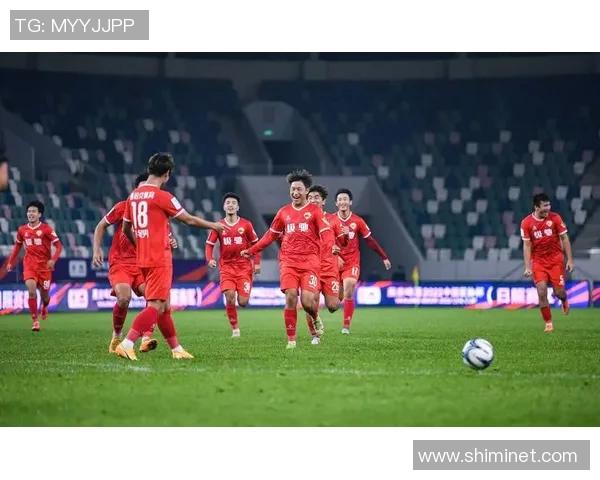 赛后分析：成都足球队与北京足球队的团队协作表现与战术对比