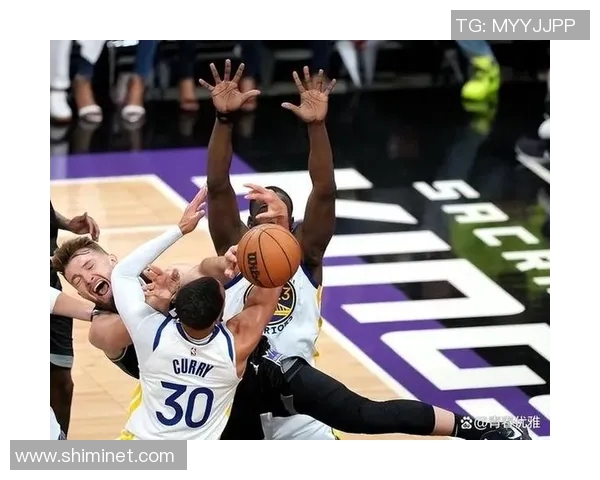 2016年NBA常规赛雷霆勇士对决精彩回顾与赛后分析